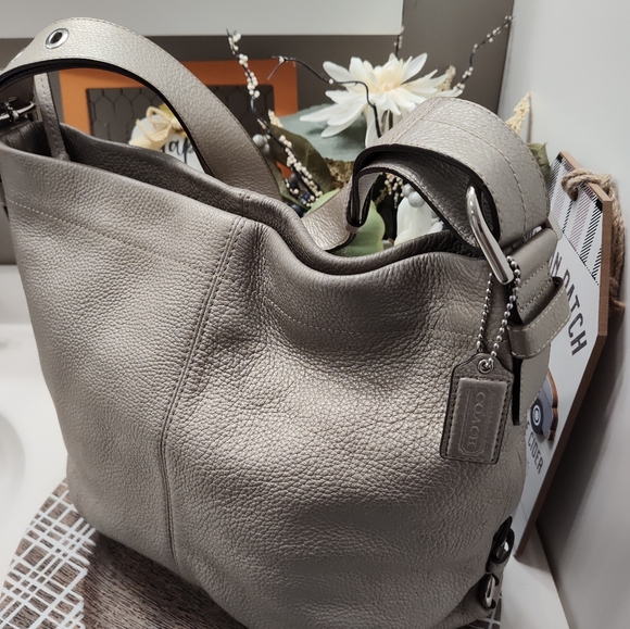 🌸GUC Coach Poppy Genuine Pebble Leather Hobo Crossbody Shoulder Bag, Sil - Picture 6 of 16